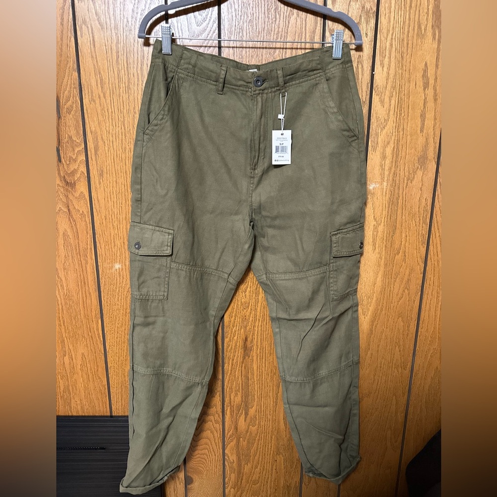DEX BLACK TAPE ENDLESS STYLE CARGO PANT OLIVE GREEN SIZE SMALL NWT